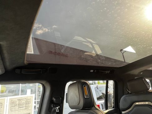 Used 2023 Rivian R1S Adventure AWD/4WD image 16