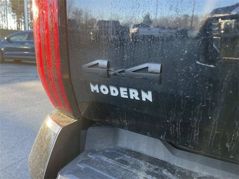 Used 2022 Toyota Tundra SR image 11