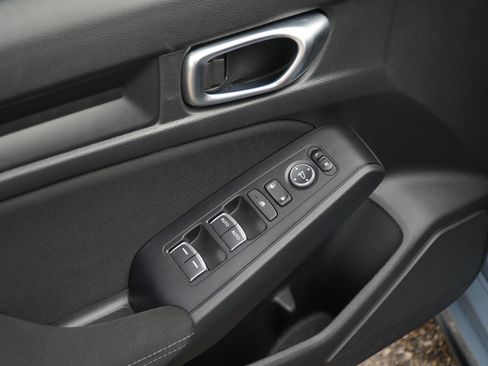 Used 2023 Honda Civic Sport image 14