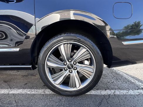 Used 2019 Lincoln Navigator L Reserve AWD/4WD image 24