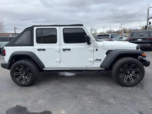Used 2023 Jeep Wrangler Sport image 5