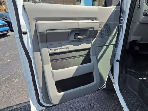New 2026 Ford E-350 and Econoline 350 Super Duty w/ Power Equipment Group RWD image 18