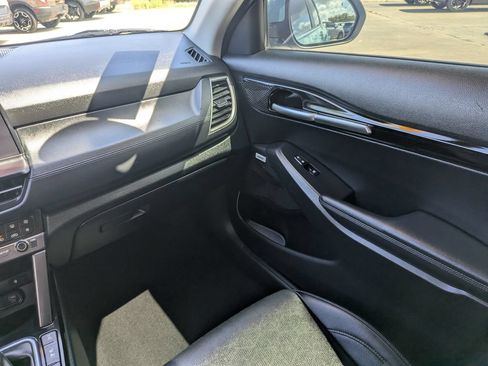 Certified 2025 Kia Seltos SX w/ SX Sunroof Package AWD/4WD image 19