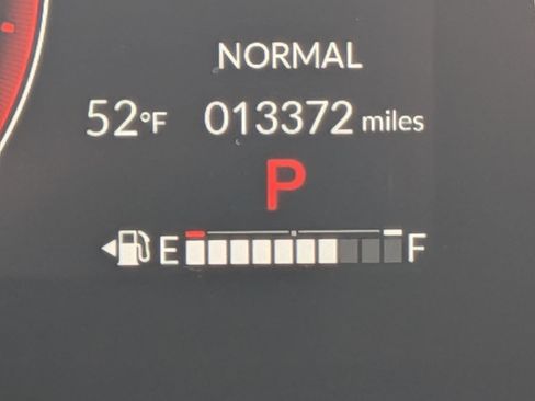 Used 2025 Honda HR-V Sport image 15