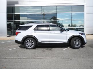 New 2026 Ford Explorer Platinum video 1