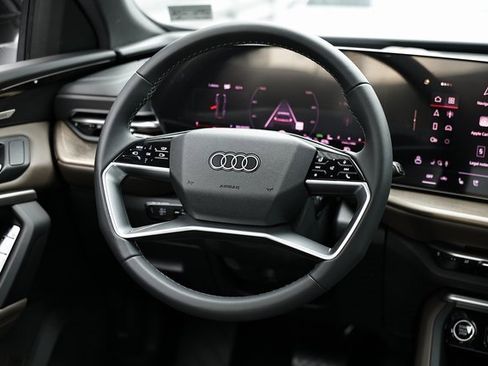 New 2025 Audi Q5 Premium Plus image 28