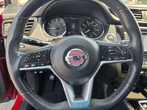 Used 2018 Nissan Rogue Sport SL FWD image 31