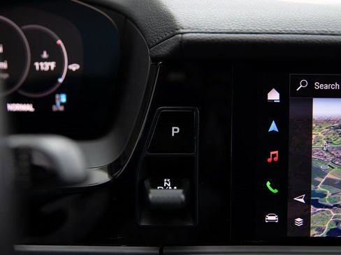 Certified 2024 Porsche Panamera 4 image 16