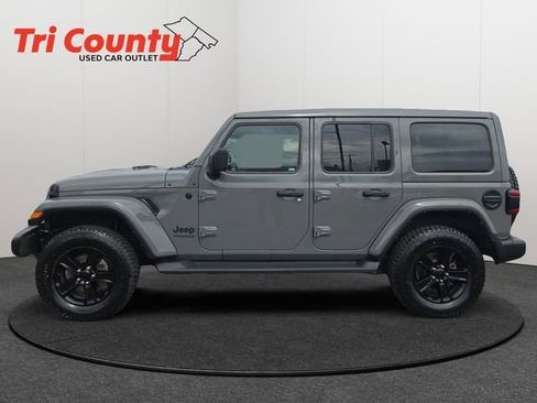 Used 2021 Jeep Wrangler Unlimited Sahara image 5