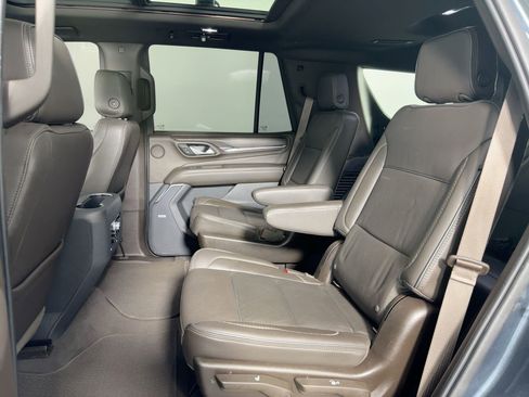 Used 2021 GMC Yukon Denali w/ Denali Premium Package image 13
