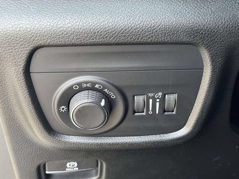 Used 2023 Jeep Grand Cherokee L Laredo w/ Luxury Tech Group I AWD/4WD image 29