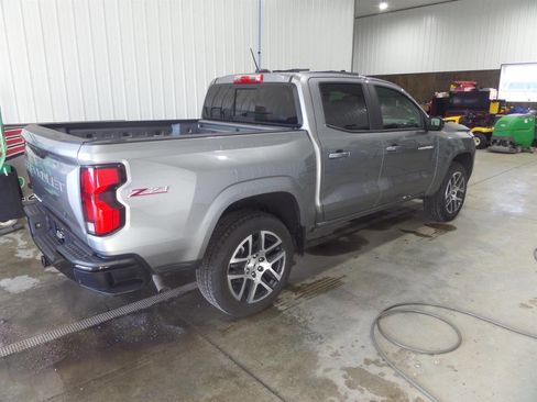 Used 2024 Chevrolet Colorado Z71 w/ Z71 Convenience Package 2 image 4