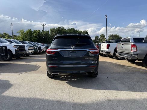 Used 2018 Buick Enclave Avenir w/ Avenir Technology Package AWD/4WD image 40