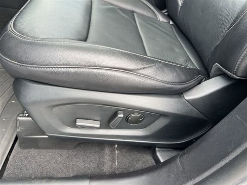 Used 2022 Ford Explorer Limited w/ Equipment Group 301A image 19