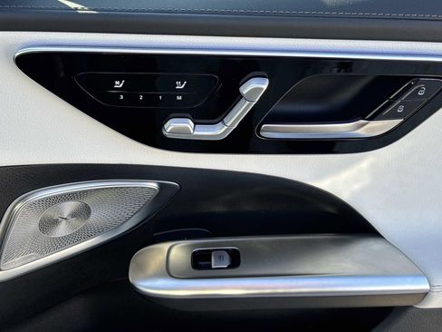 Used 2025 Mercedes-Benz C 300 Sedan image 15