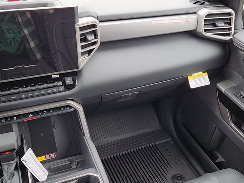 New 2026 Toyota Tundra Limited AWD/4WD image 6