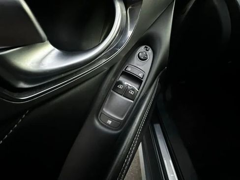 Used 2017 INFINITI Q60 2.0t RWD image 25