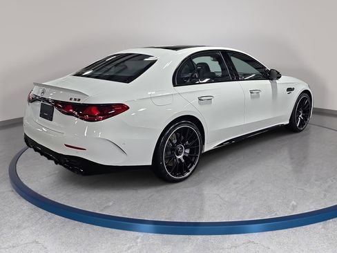 New 2026 Mercedes-Benz E 53 AMG e 4MATIC Sedan image 5