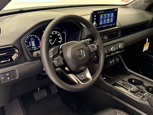 New 2025 Honda Pilot TrailSport image 22
