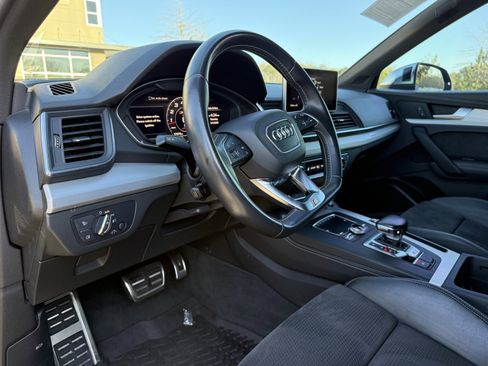Used 2020 Audi SQ5 Premium Plus w/ Premium Plus Package image 21