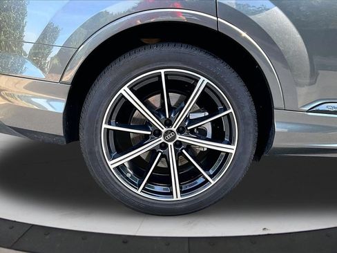 Used 2024 Audi Q7 3.0T Prestige AWD/4WD image 36