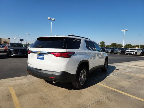 Used 2023 Chevrolet Traverse LT image 7