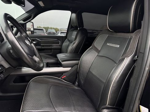 Used 2024 RAM 2500 Laramie w/ Night Edition image 25