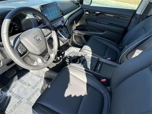 New 2026 Honda Odyssey Touring image 21