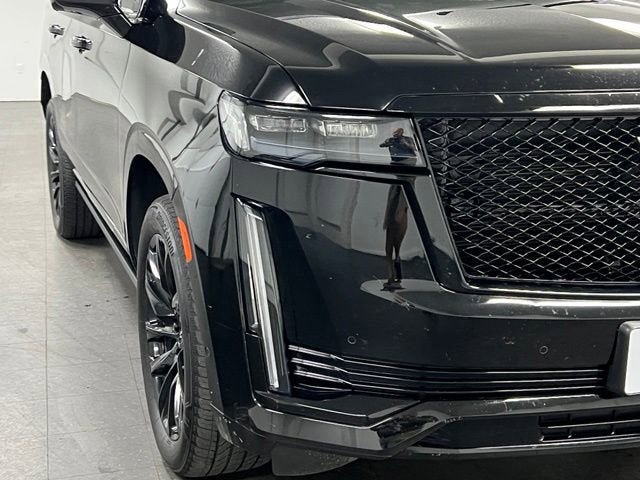 Certified 2024 Cadillac Escalade Sport Platinum w/ LPO, ONYX Package AWD/4WD image 10
