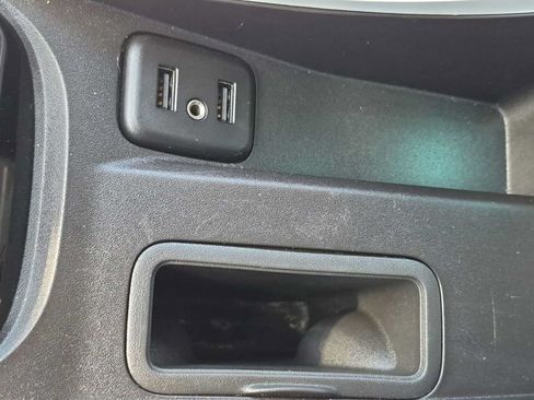 Used 2020 Chevrolet Bolt Premier w/ Infotainment Package FWD image 28
