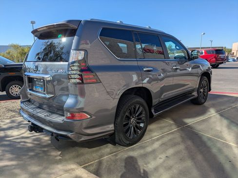 Used 2023 Lexus GX 460 Luxury w/ Sport Design Package AWD/4WD image 6