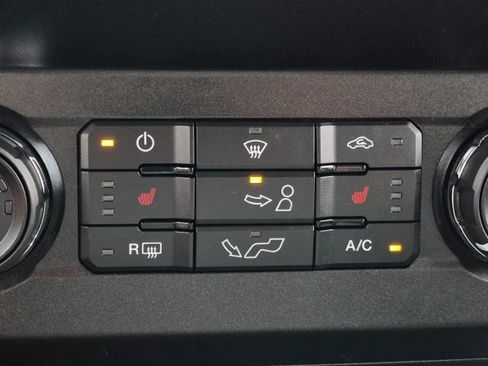 Used 2019 Ford F150 XLT w/ Equipment Group 302A Luxury AWD/4WD image 28