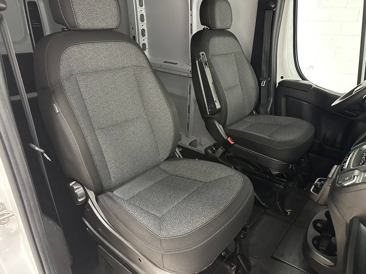 Used 2025 RAM ProMaster 2500 w/ Convenience Group FWD image 13