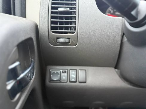 Used 2010 Nissan Pathfinder SE AWD/4WD image 13