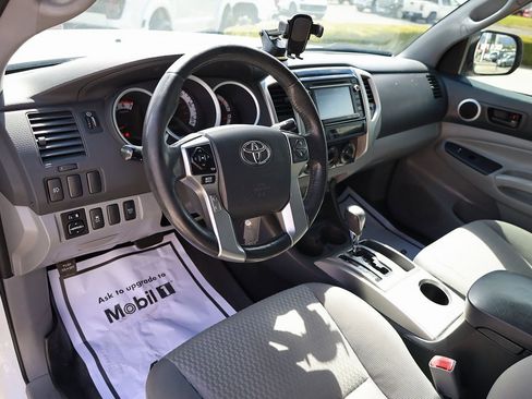Used 2015 Toyota Tacoma 4x4 Double Cab image 12