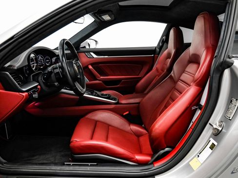 Used 2021 Porsche 911 Turbo S image 40