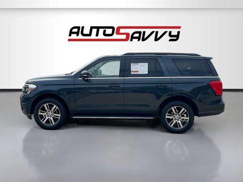 Used 2023 Ford Expedition XLT RWD image 4