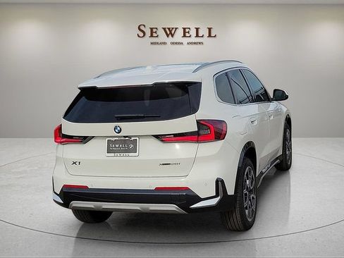 Used 2026 BMW X1 xDrive28i w/ Convenience Package AWD/4WD image 5