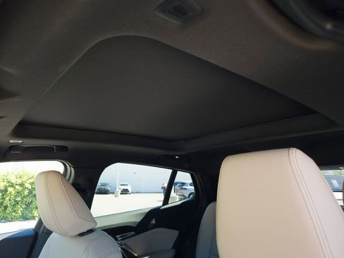 Used 2025 BMW X2 xDrive28i w/ Convenience Package image 16