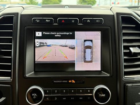 Used 2019 Ford Expedition Limited w/ Equipment Group 303A AWD/4WD image 34