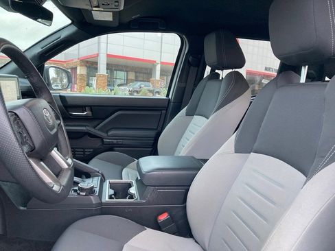 Used 2025 Toyota Tacoma TRD Off-Road image 8