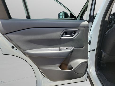 Used 2024 Nissan Rogue S AWD/4WD image 11