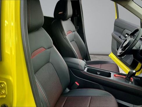 New 2026 Nissan Kicks SR FWD image 11