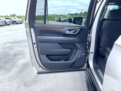 Used 2021 Chevrolet Suburban High Country AWD/4WD image 21