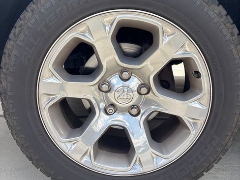 Used 2016 RAM 1500 Laramie w/ Convenience Group AWD/4WD image 20