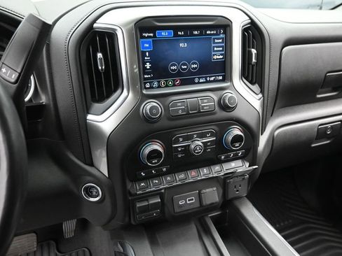Used 2020 Chevrolet Silverado 1500 LTZ w/ LTZ Premium Package AWD/4WD image 14