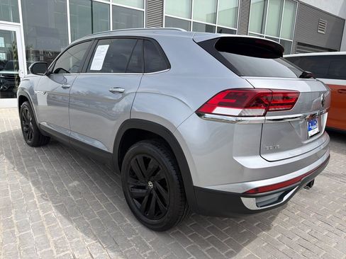 Certified 2022 Volkswagen Atlas Cross Sport SE AWD/4WD image 5