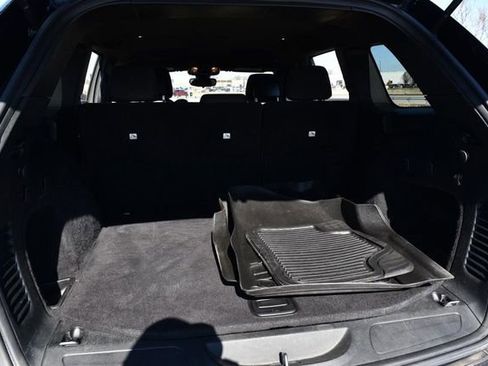 Used 2017 Jeep Grand Cherokee Laredo w/ Quick Order Package 23E image 21