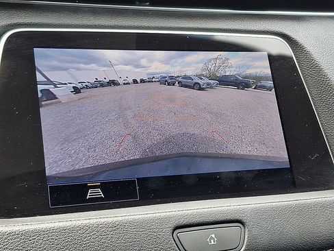 Used 2022 Cadillac XT4 Premium Luxury w/ Safety Alert Package AWD/4WD image 17