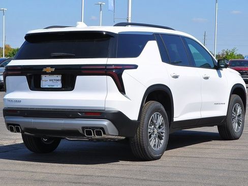 New 2026 Chevrolet Traverse LT w/ Driver Confidence Package image 3